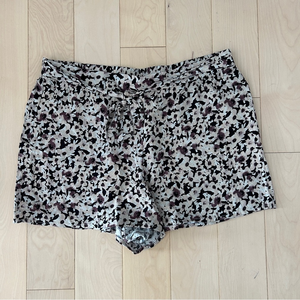 Floral Pull On Shorts